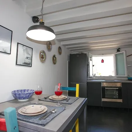 Charming Flat At Santa Teresa Old Town Apartment *