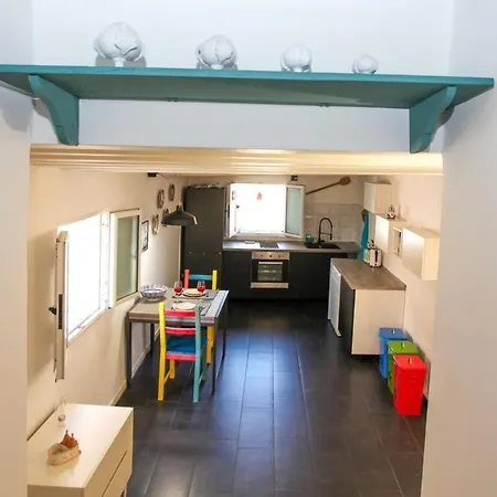 Charming Flat At Santa Teresa Old Town Apartment *