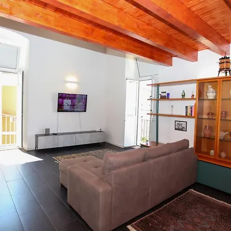 Apartment Charming Flat At Santa Teresa Old Town