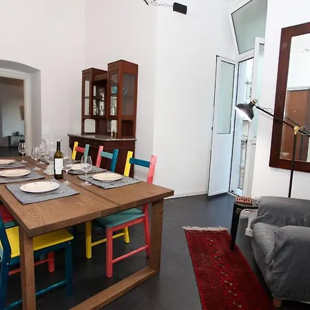 Charming Flat At Santa Teresa Old Town Apartment
